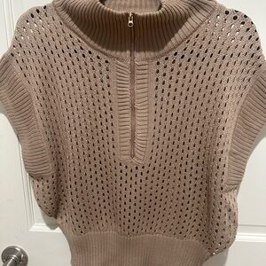 Women's Tan Color Short Sleeve Sweater Knit Sweater, Size S